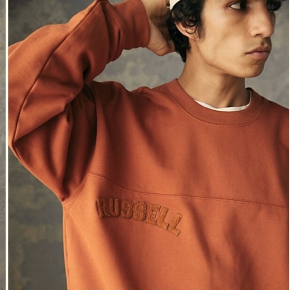 Russell Athletic Relaxed Crewneck Sweatshirt - Picture 4 of 7